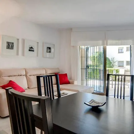 Las Mimosas Dosul Apartment