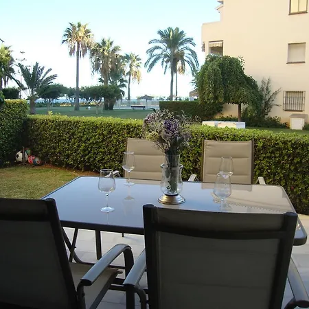 Las Mimosas Dosul Apartment