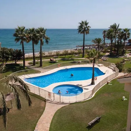 Las Mimosas Dosul Apartment *
